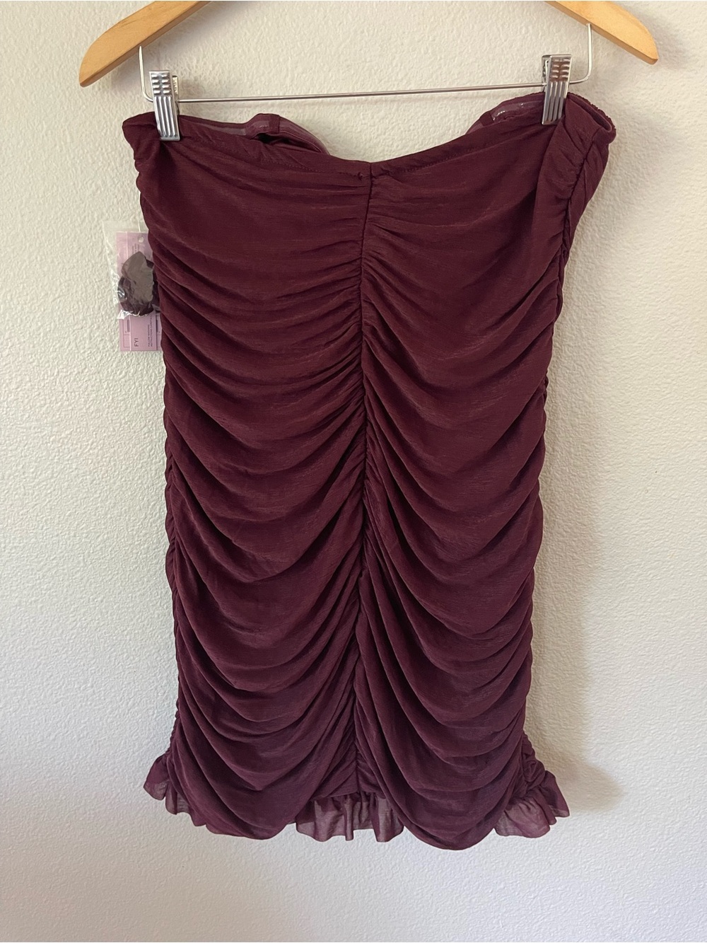 Wild Fable Burgundy Strapless Ruched Mini Dress Ruffle Size L NWT - Picture 5 of 9